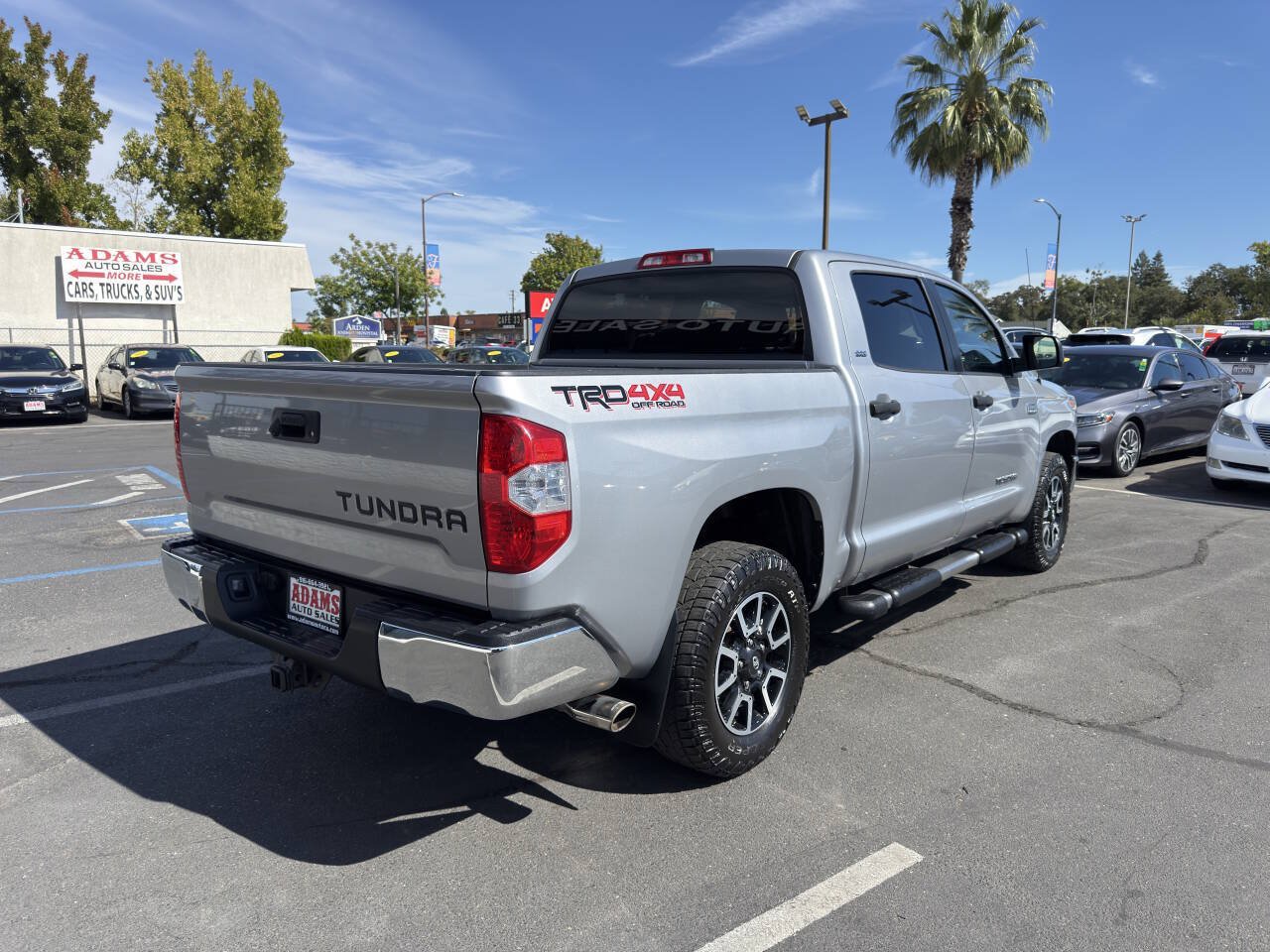 Used 2018 Toyota Tundra SR5 w/ TRD Off Road Package AWD/4WD image 3