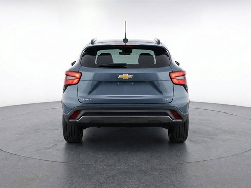 Used 2025 Chevrolet Trax LT w/ LT Convenience Package FWD image 6