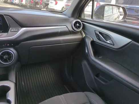 Used 2019 Chevrolet Blazer LT image 15