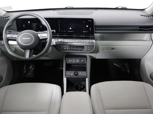 Used 2024 Hyundai Kona SE FWD image 13