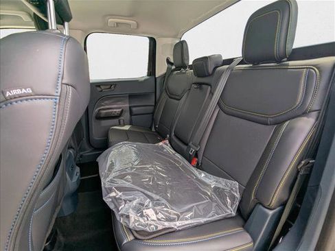 New 2025 Ford Maverick Lobo image 17