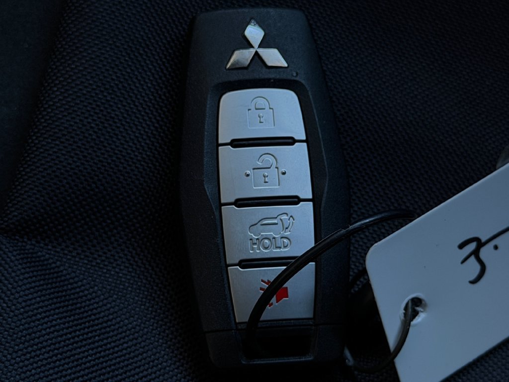 Used 2024 Mitsubishi Outlander SE FWD image 33