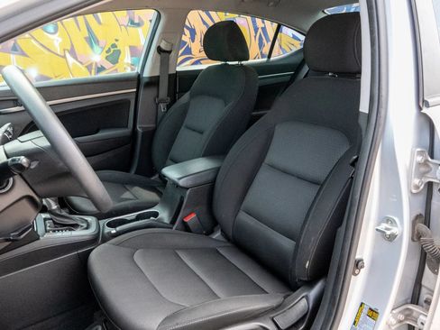 Used 2018 Hyundai Elantra SEL FWD image 11