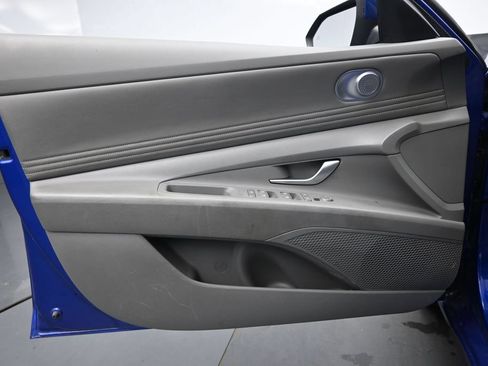 Used 2025 Hyundai Elantra SEL FWD image 22