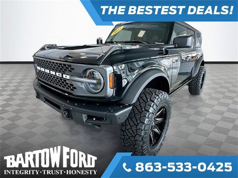 Used 2025 Ford Bronco Badlands image 1