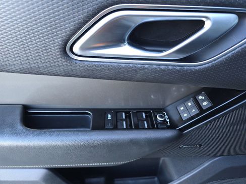 Used 2020 Land Rover Range Rover Velar S image 10