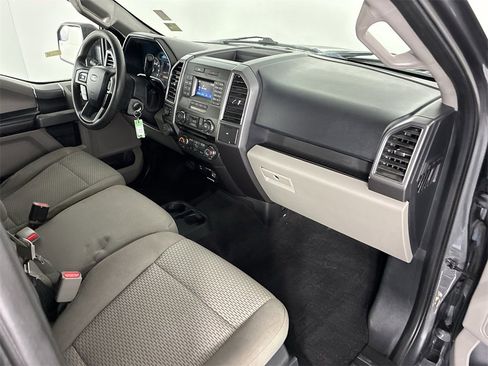 Used 2017 Ford F150 XLT w/ XTR Package image 31
