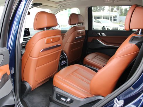 Used 2024 BMW X7 xDrive40i w/ Executive Package AWD/4WD image 25