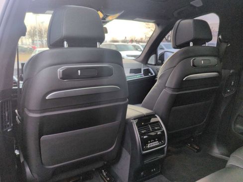 Certified 2023 BMW X7 xDrive40i w/ Executive Package image 19