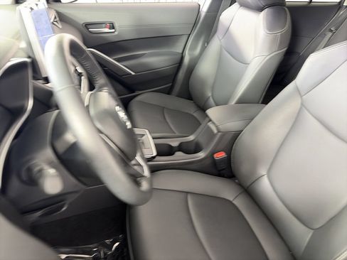 Used 2026 Toyota Corolla Cross XLE AWD/4WD image 19