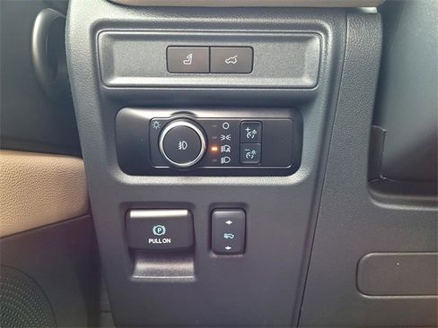 Certified 2024 Ford Expedition Limited image 20