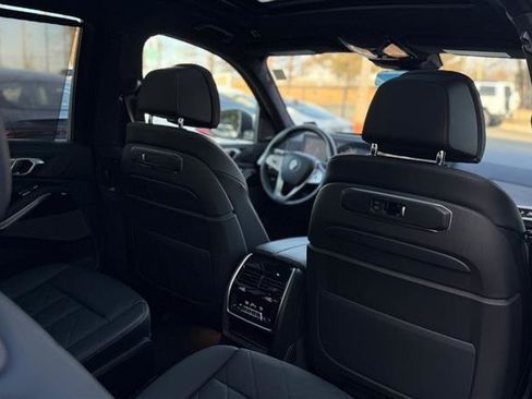 Used 2023 BMW X7 xDrive40i w/ Executive Package image 44