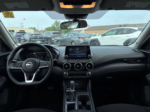 Used 2025 Nissan Sentra SV FWD image 31