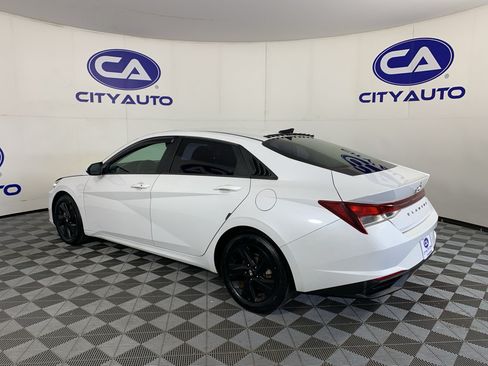 Used 2021 Hyundai Elantra SEL FWD image 5
