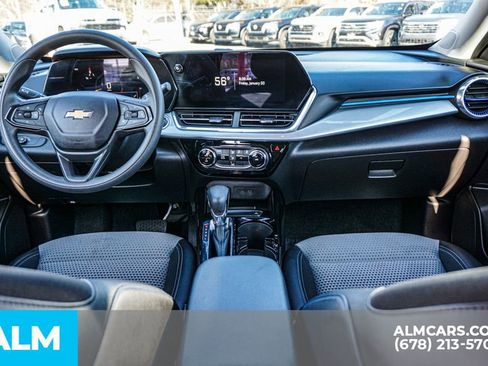 Used 2024 Chevrolet Trax LT image 25
