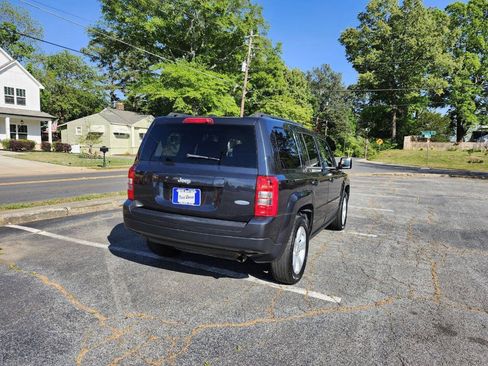 Used 2015 Jeep Patriot Latitude w/ Trailer Tow Prep Group FWD image 11