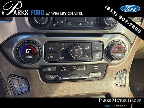 Used 2020 Chevrolet Suburban LT image 26