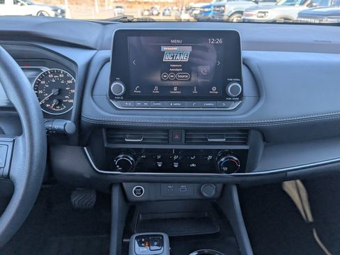 Used 2023 Nissan Rogue S image 19