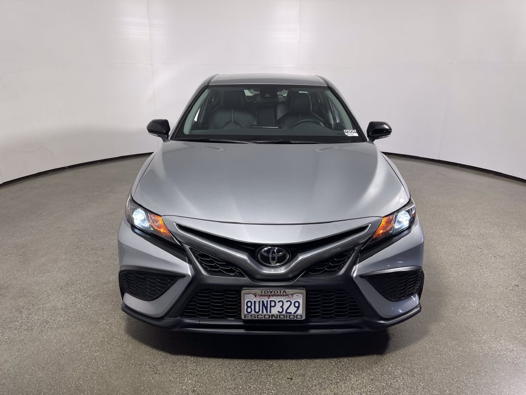 Used 2021 Toyota Camry SE w/ Convenience Package FWD image 8