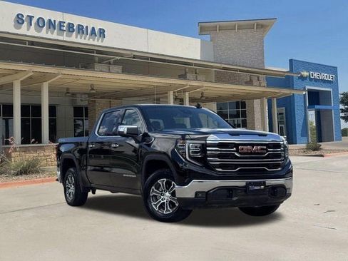 Used 2026 GMC Sierra 1500 SLT AWD/4WD image 2