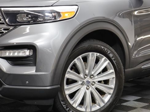 Used 2021 Ford Explorer Limited w/ Equipment Group 301A image 3