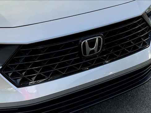 Used 2023 Honda Accord LX image 28