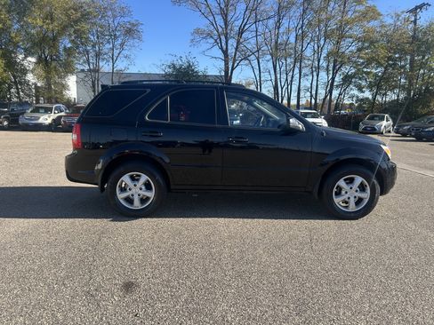 Used 2008 Kia Sorento LX w/ Sport Pkg image 8
