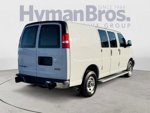 Used 2024 GMC Savana 2500 w/ Driver Convenience Package image 3