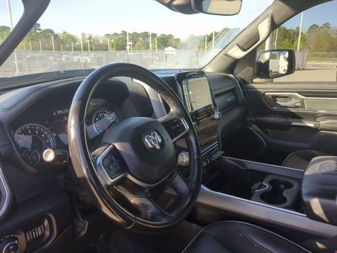 Used 2021 RAM 1500 Laramie w/ Sport Appearance Package image 10
