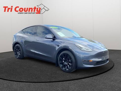 Used 2023 Tesla Model Y Long Range AWD/4WD image 1