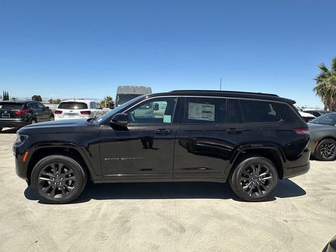 New 2026 Jeep Grand Cherokee L Limited AWD/4WD image 3