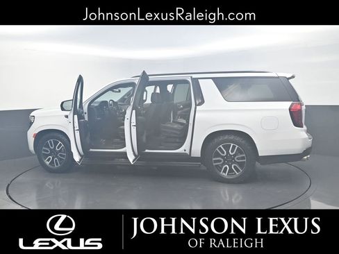 Used 2023 GMC Yukon XL AT4 w/ AT4 Premium Plus Package image 28