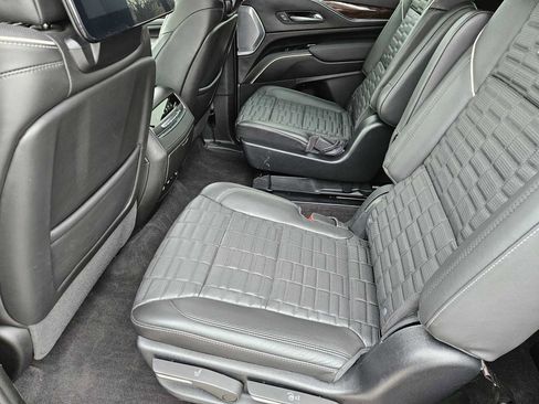 Used 2023 Cadillac Escalade Sport Platinum w/ Heavy-Duty Trailer Package image 31