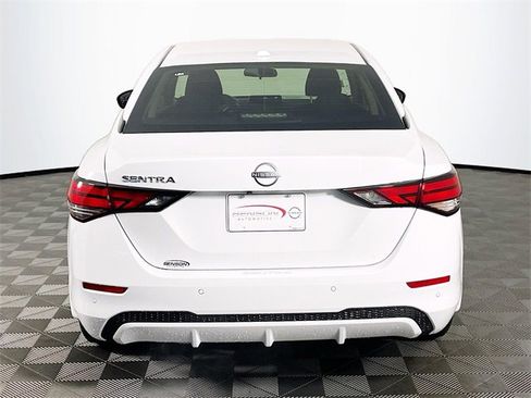 New 2025 Nissan Sentra SV image 6
