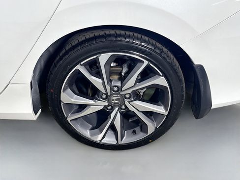 Used 2019 Honda Civic Touring image 37