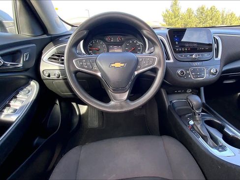 Used 2024 Chevrolet Malibu LT image 6