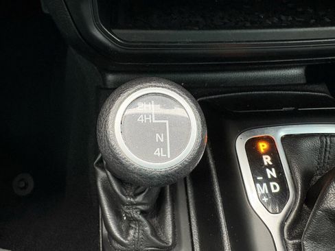 Used 2018 Jeep Wrangler Unlimited Sport S image 20