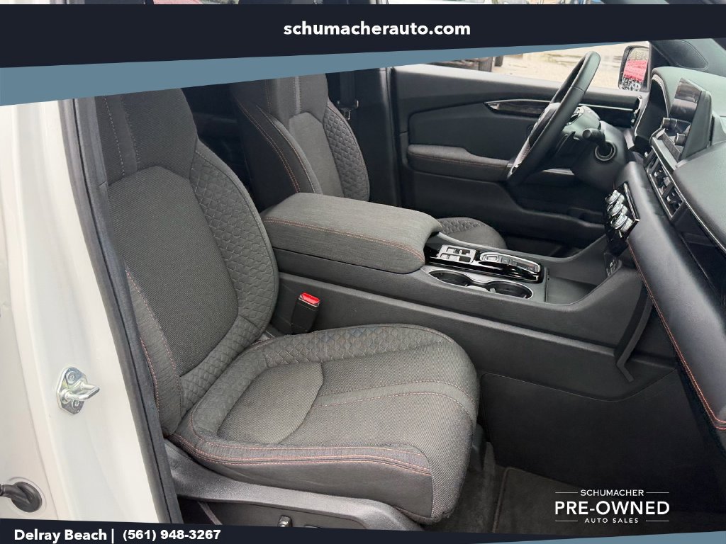 Used 2025 Honda Pilot Sport image 17