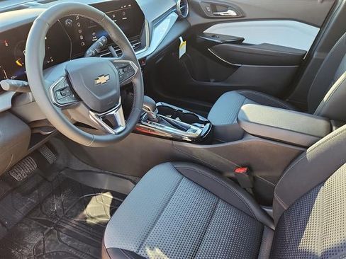 New 2026 Chevrolet Trax LT w/ Driver Confidence Package FWD image 7