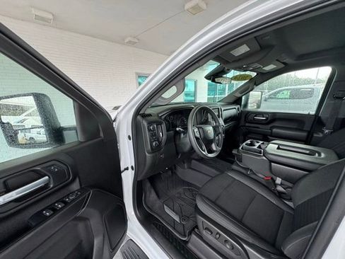 Used 2024 Chevrolet Silverado 2500 Custom w/ Custom Convenience Package image 11