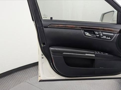 Used 2010 Mercedes-Benz S 550 S 550 image 12