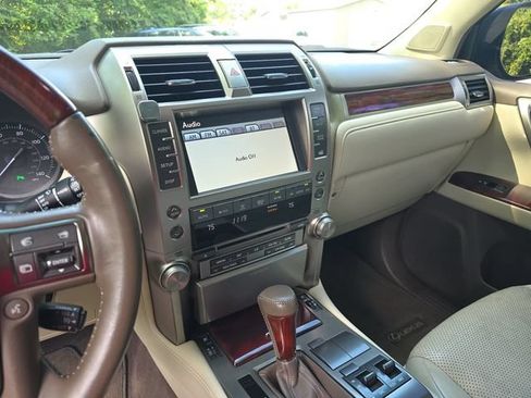 Used 2012 Lexus GX 460 w/ Comfort Plus Pkg AWD/4WD image 18