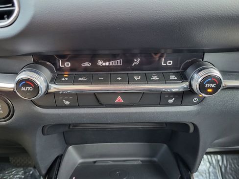 Used 2025 MAZDA CX-30 AWD 2.5 S w/ Premium Package image 18