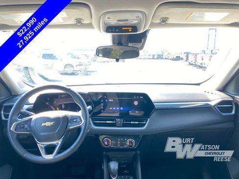 Used 2024 Chevrolet TrailBlazer LT w/ LT Cold Weather Package AWD/4WD image 20