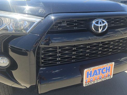 Used 2019 Toyota 4Runner SR5 Premium AWD/4WD image 3