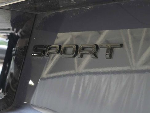 Used 2024 Land Rover Discovery Sport Dynamic SE image 17