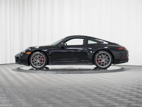 New 2026 Porsche 911 Carrera 4S image 32