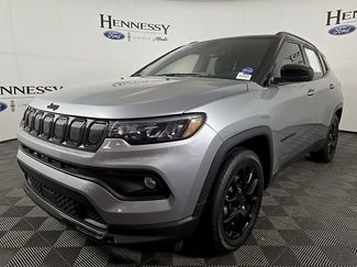 Used 2022 Jeep Compass Altitude video 2