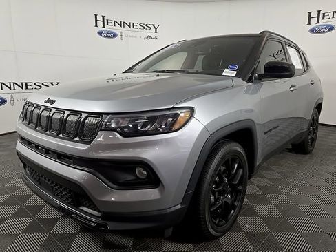 Used 2022 Jeep Compass Altitude image 2