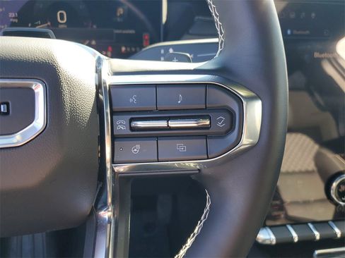 Used 2025 GMC Acadia Denali w/ Super Cruise Package image 29